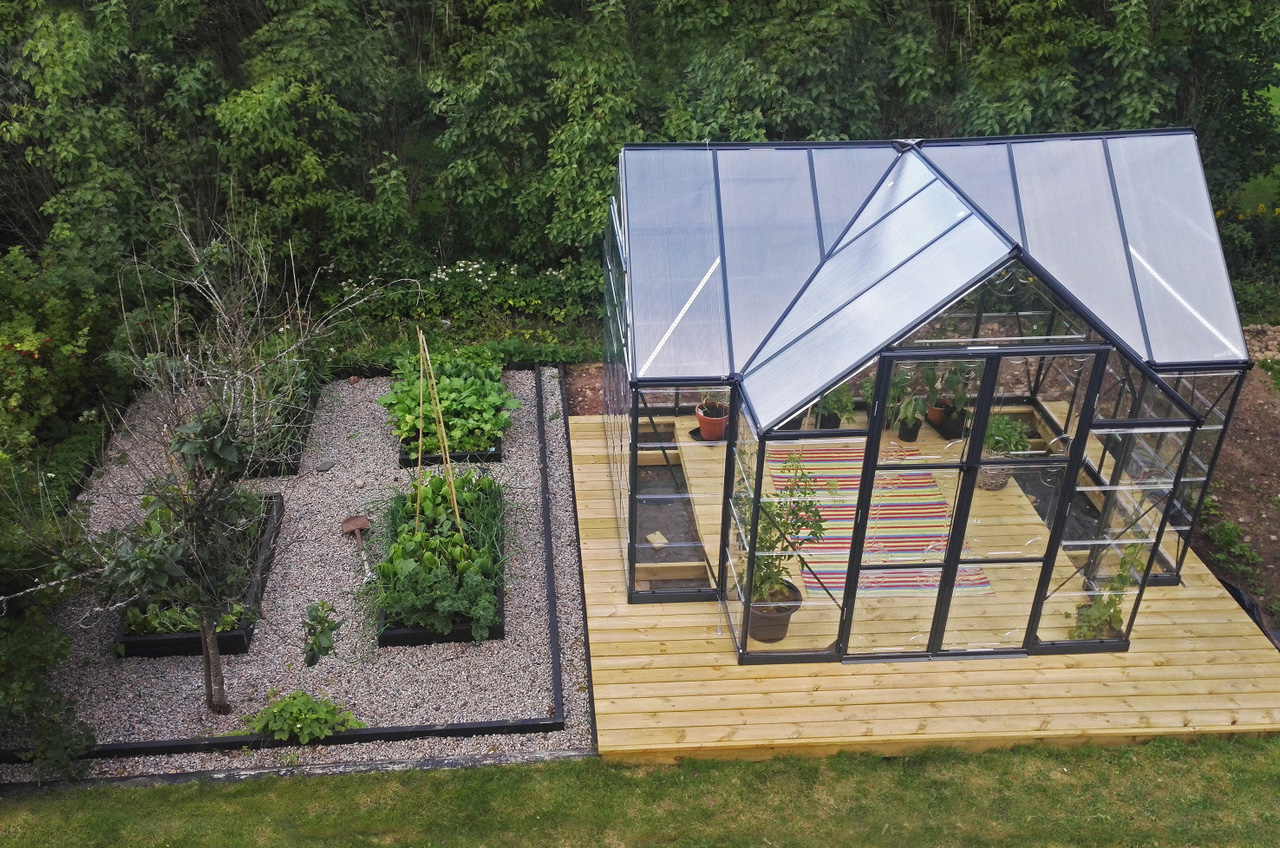 Chalet Greenhouse, Polycarbonate Panels, Adjustable Ventilation